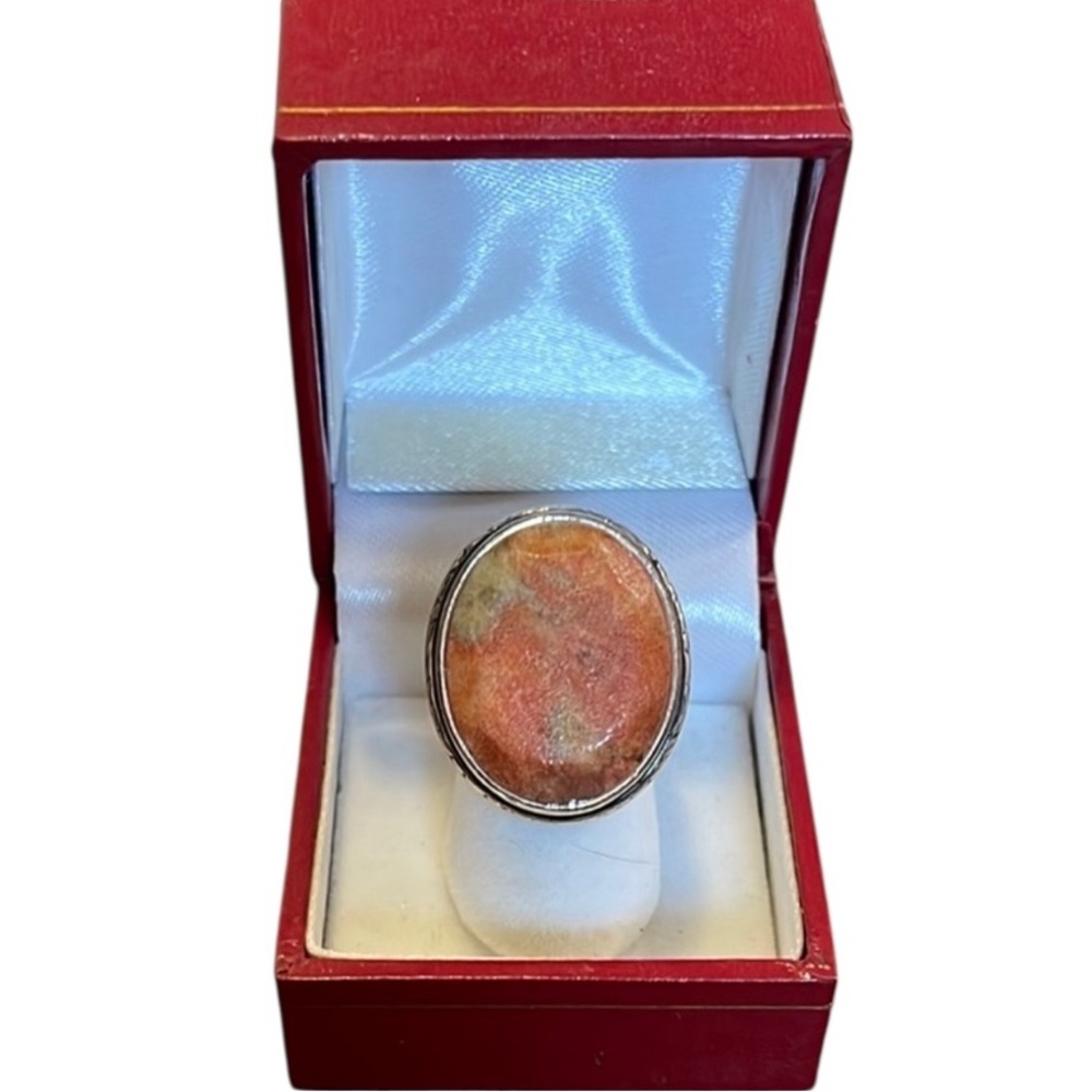 Elegant Silver Ring with Sunstone